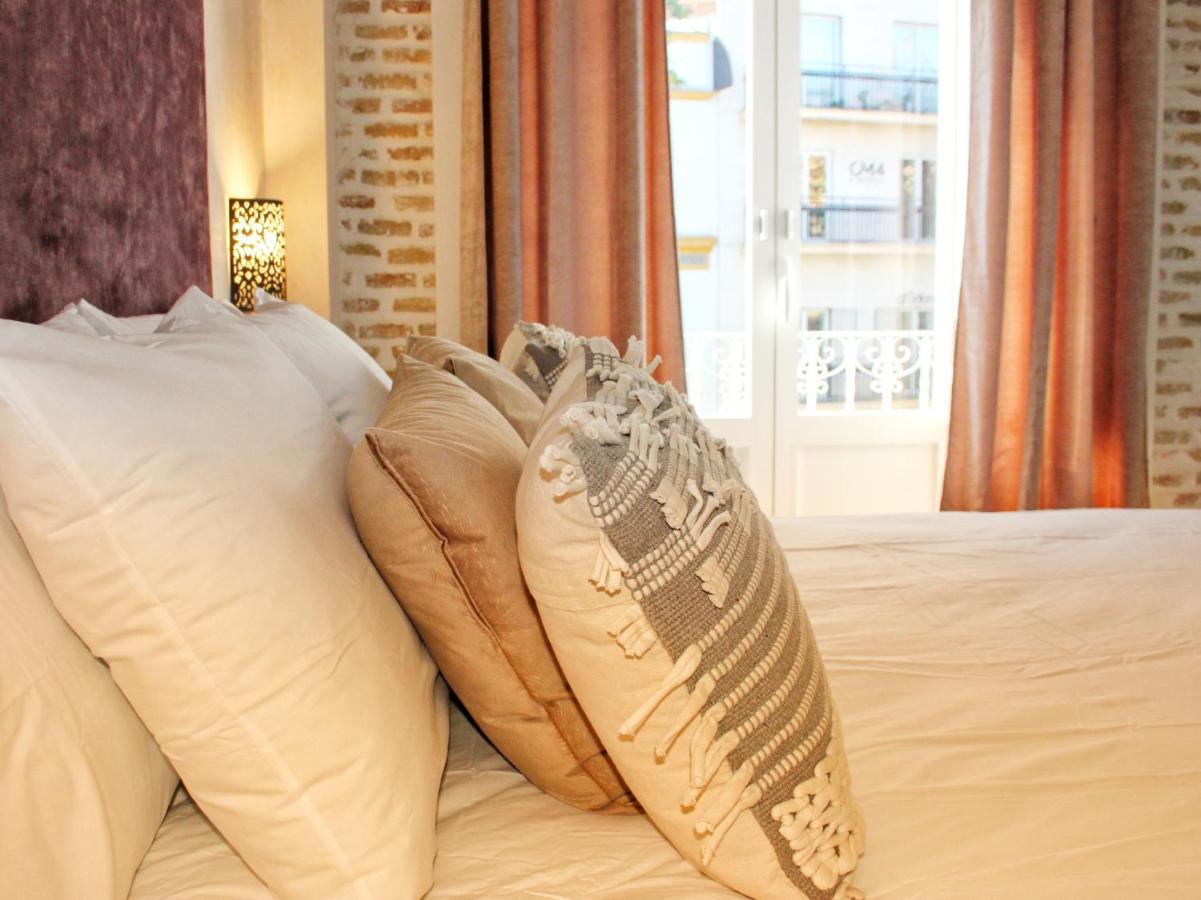 Adriano Apartments Sevilla Bagian luar foto