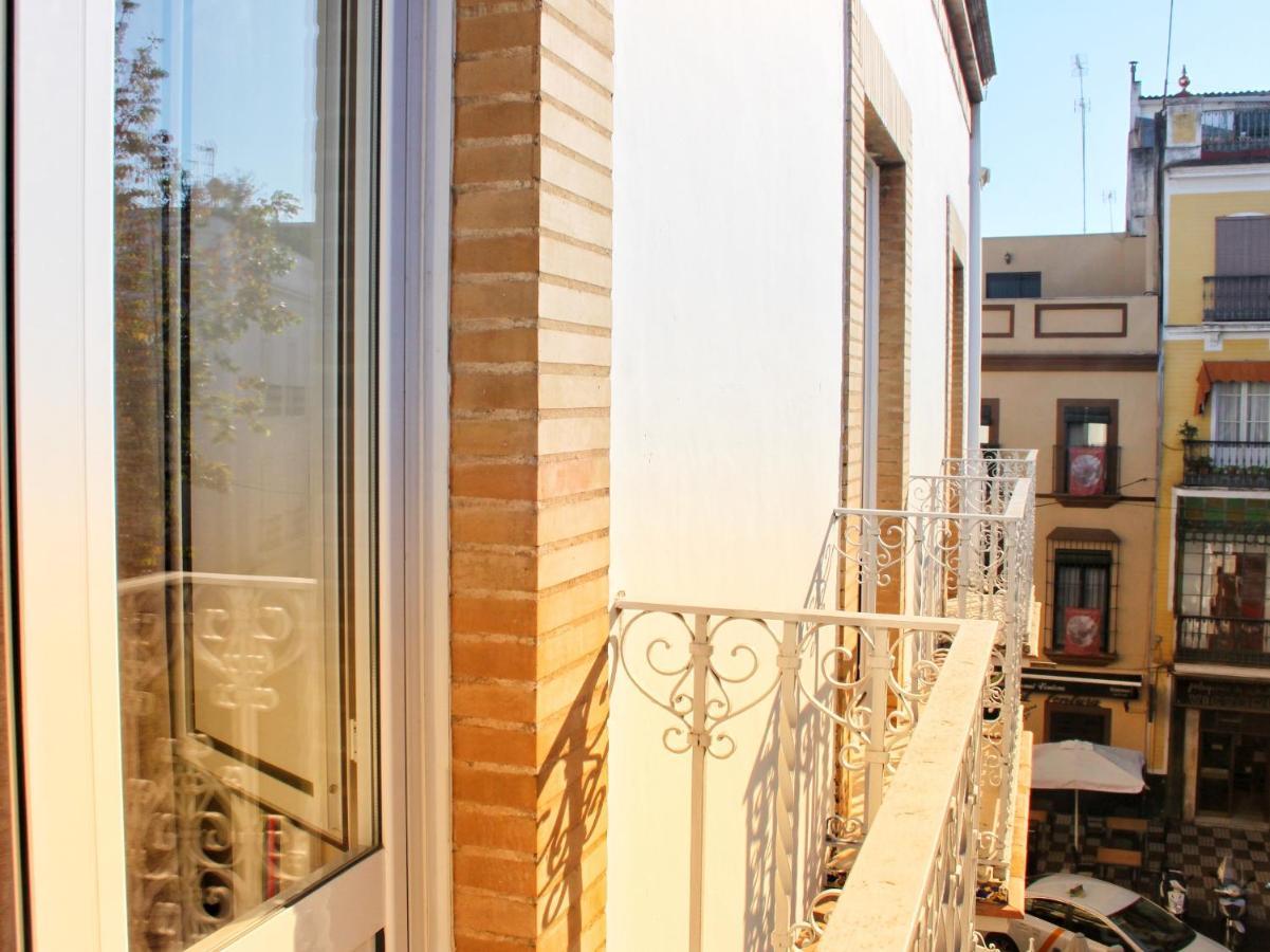Adriano Apartments Sevilla Bagian luar foto